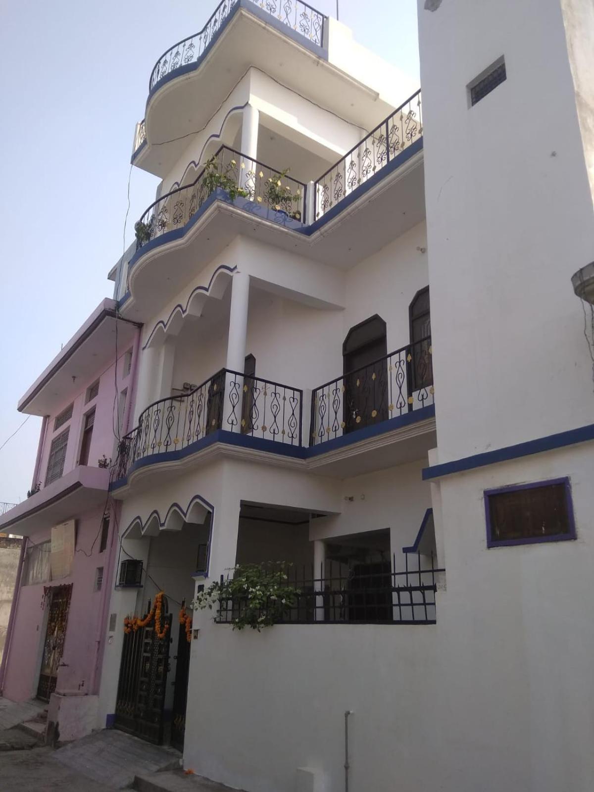 Prakash Homestay *